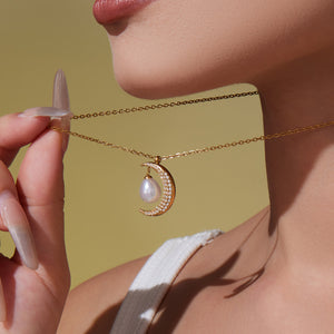 Golden moon pearl diamond necklace